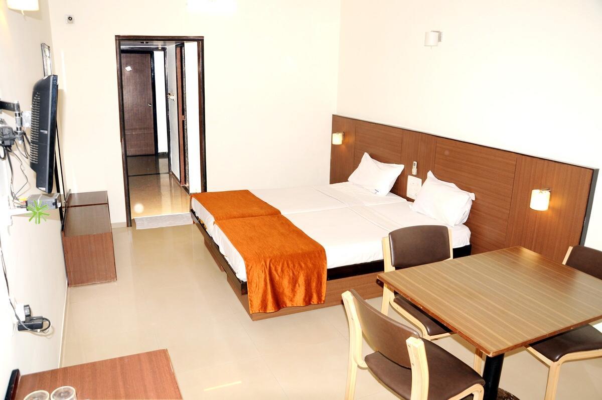 Hotel Century Executive Udupi Esterno foto