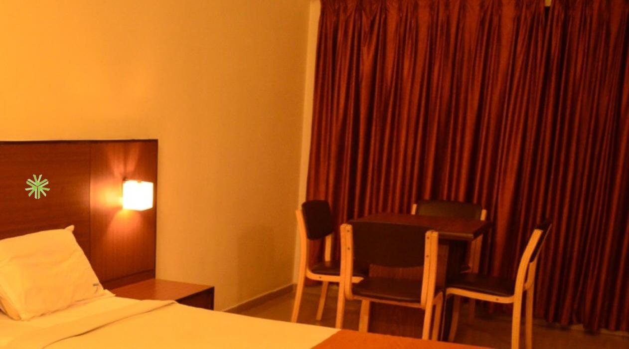 Hotel Century Executive Udupi Esterno foto