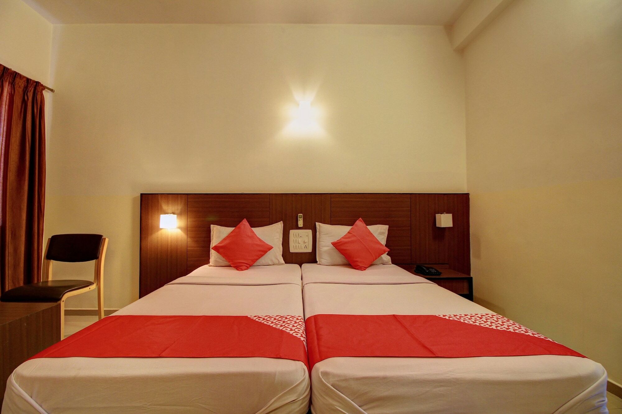 Hotel Century Executive Udupi Esterno foto